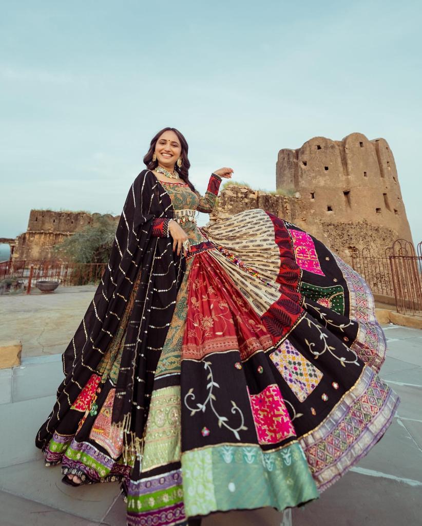 Black Green Lehenga Choli With Mirror Work And Attached Black Dupatta