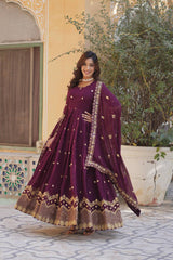 Women's Fully Flair Gown Made With Star Georgette Fabrics